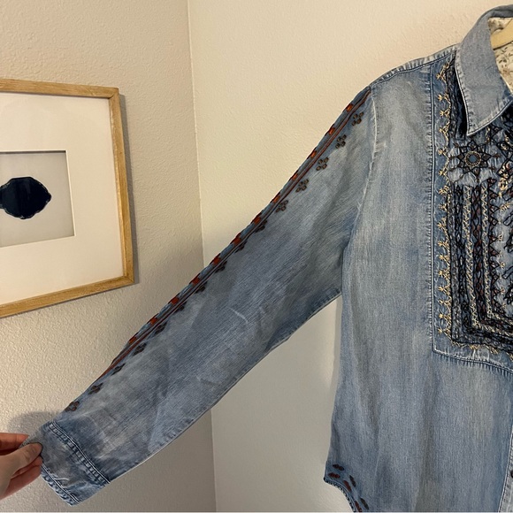 Tasha Polizzi Embroidered Chambray Boho Western Button Down Blouse - Picture 7 of 9